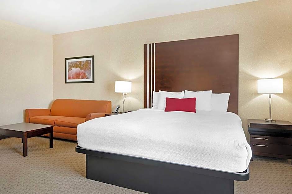 Best Western Plus Howe Inn