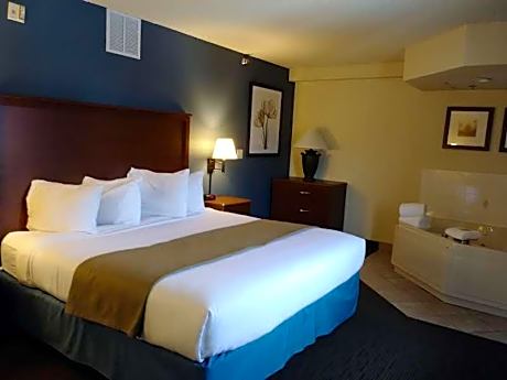 Superior King Suite - Non-Smoking