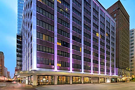 AC Hotel by Marriott Houston Downtown