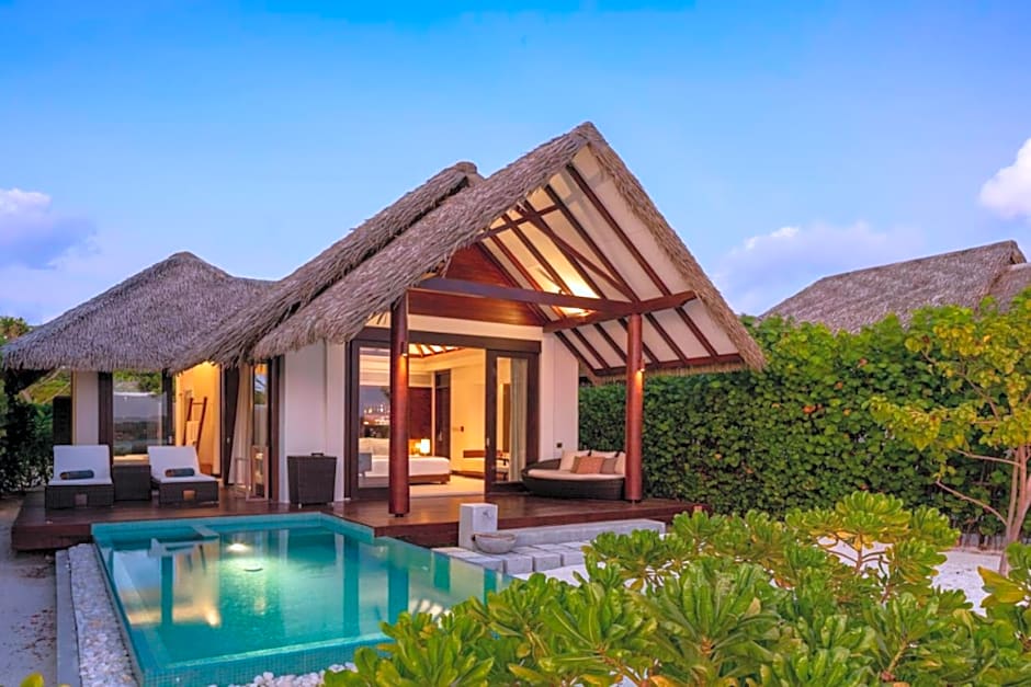 Heritance Aarah - Premium All Inclusive - 40 Minutes away from Male by Seaplane