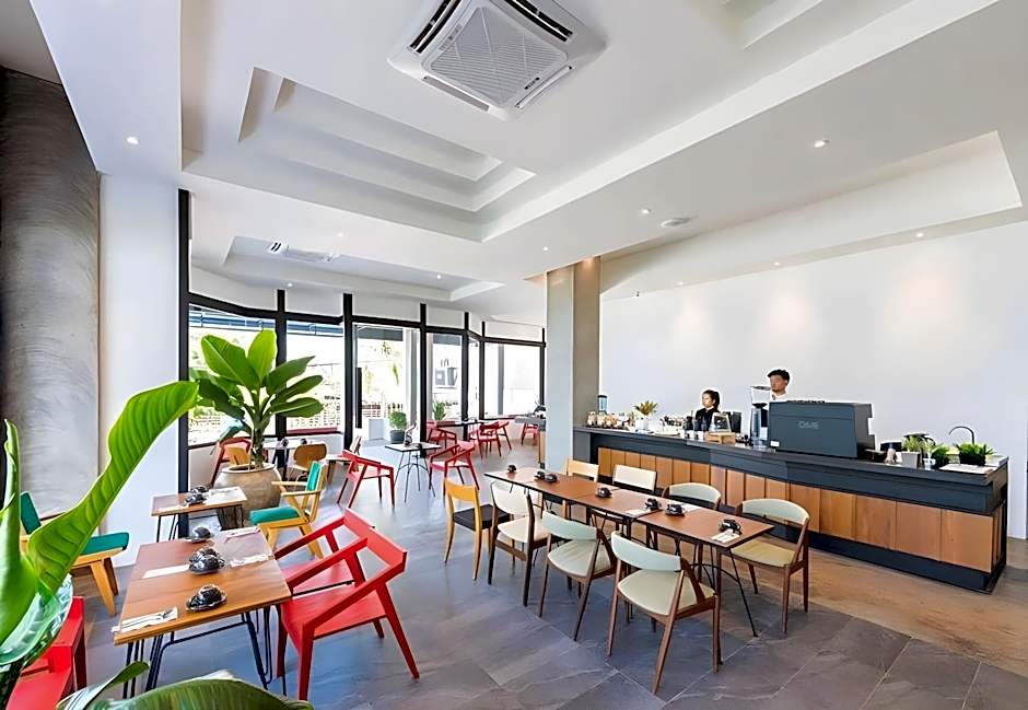 S 2 Modern Boutique Hotel