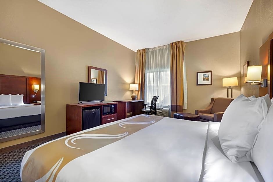 Quality Inn & Suites Ann Arbor Hwy 23