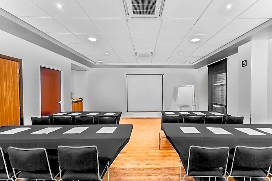 City Express by Marriott Leon