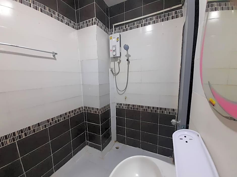Home Place Hotel – Chiang Mai, TH