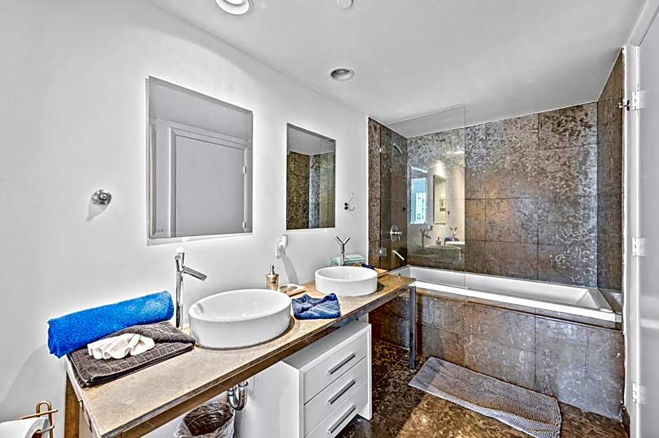 ICON W BRICKELL LUXURY CONDO