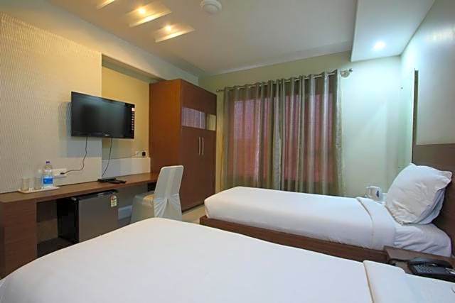 Hotel Sheela Shree Plaza