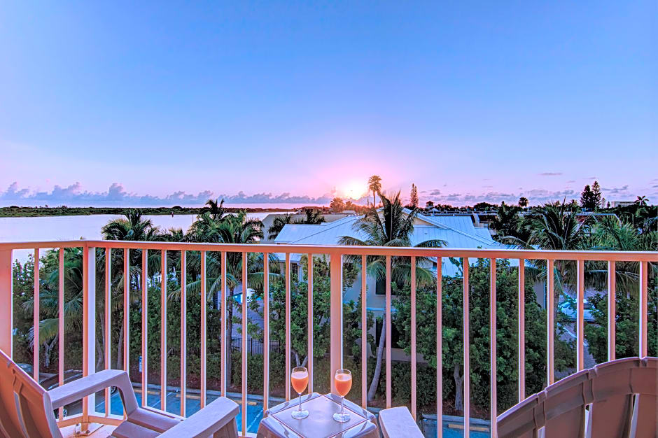 Hutchinson Island Hotel and Suites