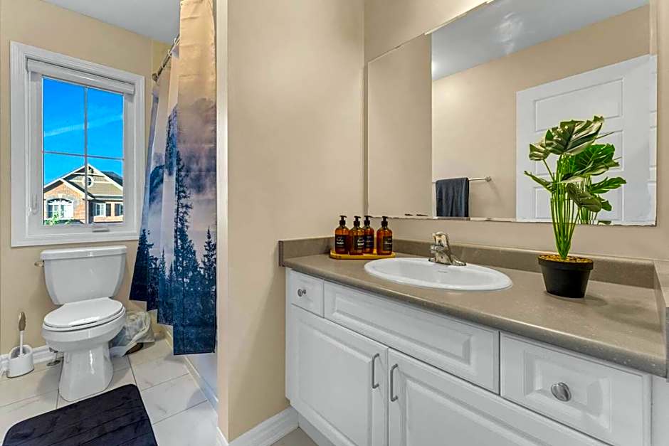 Spacious Family Getaway Near Nature & Dining