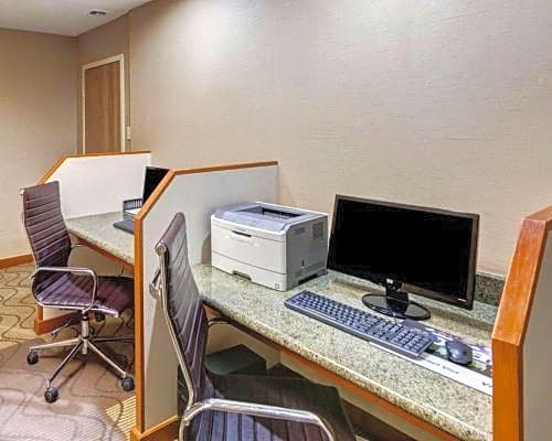 Comfort Inn & Suites Plano East