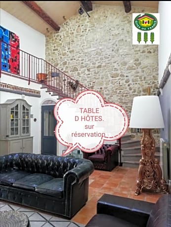 VILLA ARTEMIA Maison vigneronne - chambre d hôtes-B&B-piscine et spa