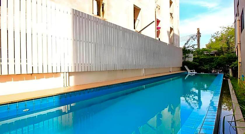 Super OYO 427 Chill Apartment