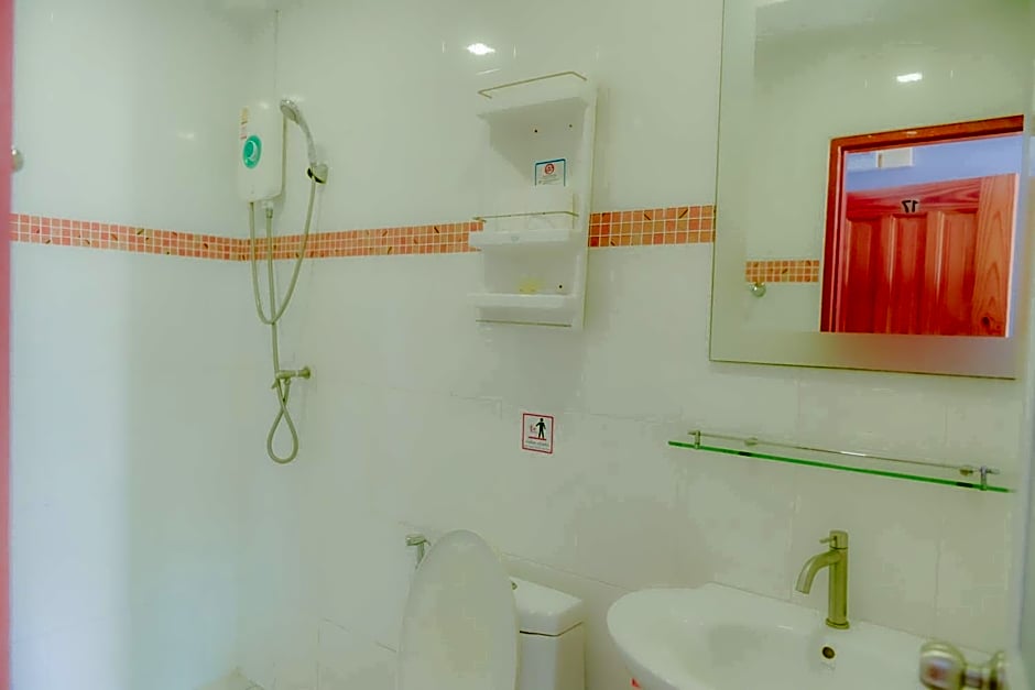 Patumnak Beach Guesthouse