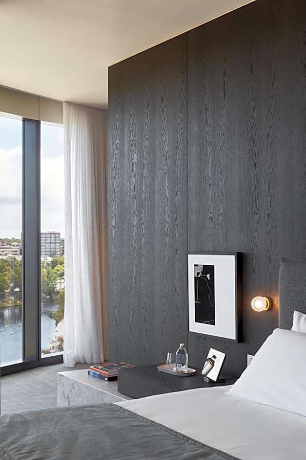 Eos by SkyCity