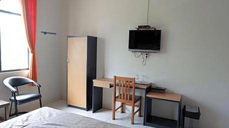 Hotel Handayani