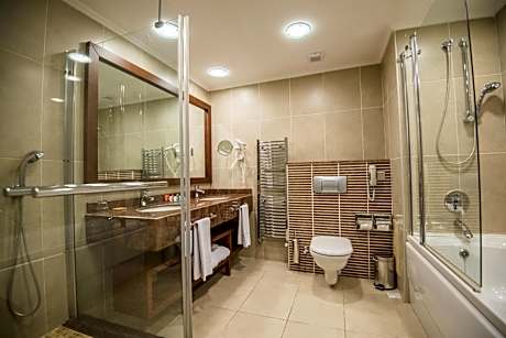 Korineum Golf & Beach Resort - Alojamientos en KYRENIA