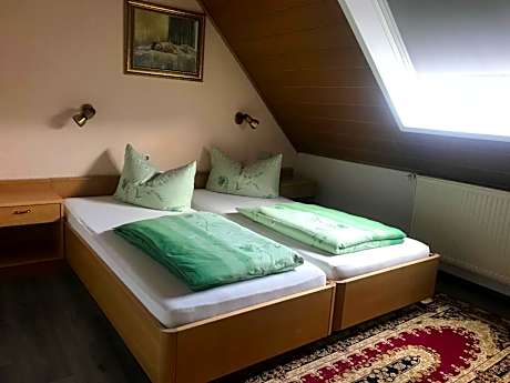 Twin Room with Bathroom