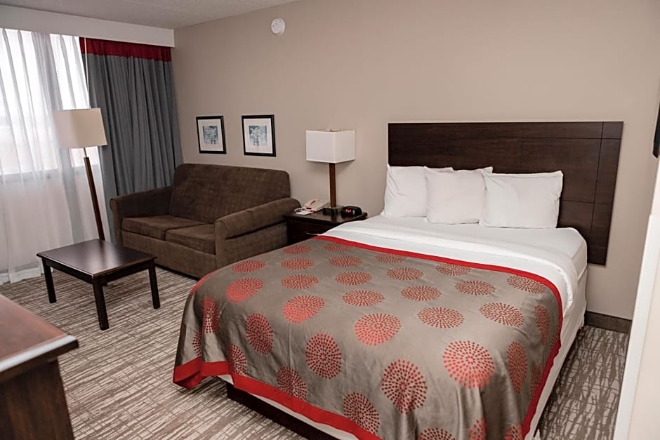 Ramada by Wyndham Cedar Rapids