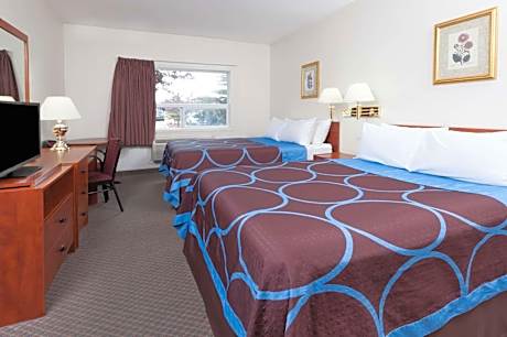 Queen Room with Two Queen Beds - SMOKING