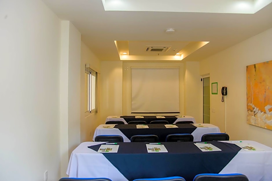 Holiday Inn Huatulco By IHG