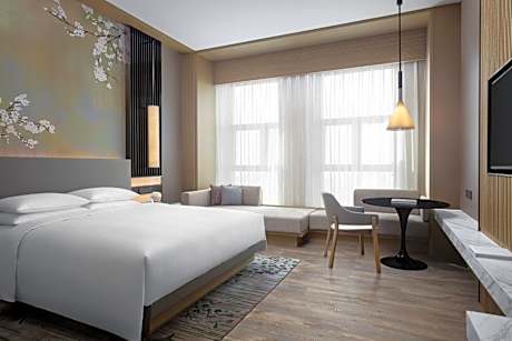 Landscape King Room