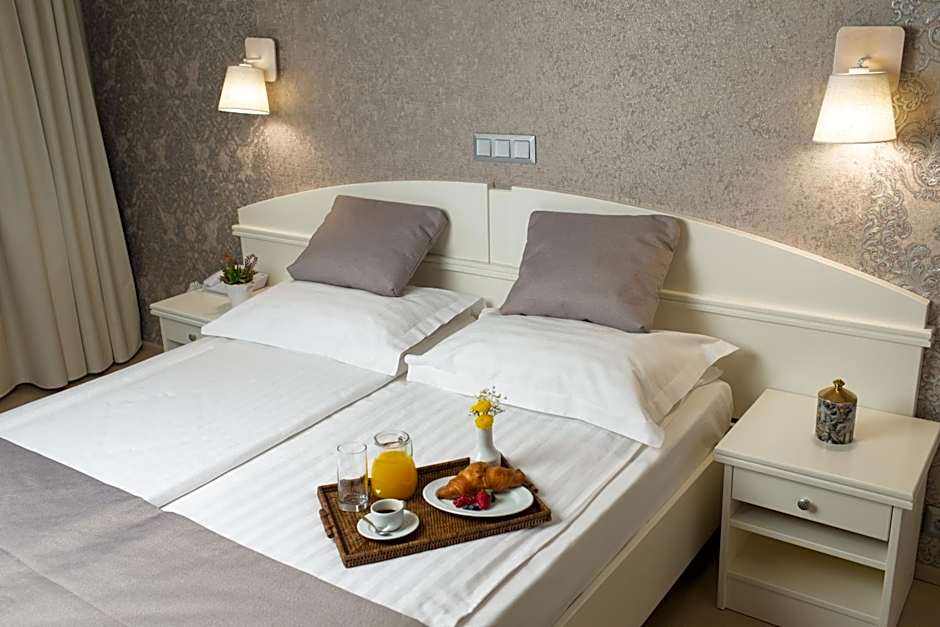 Hotel Fenyõ Conference & Spa