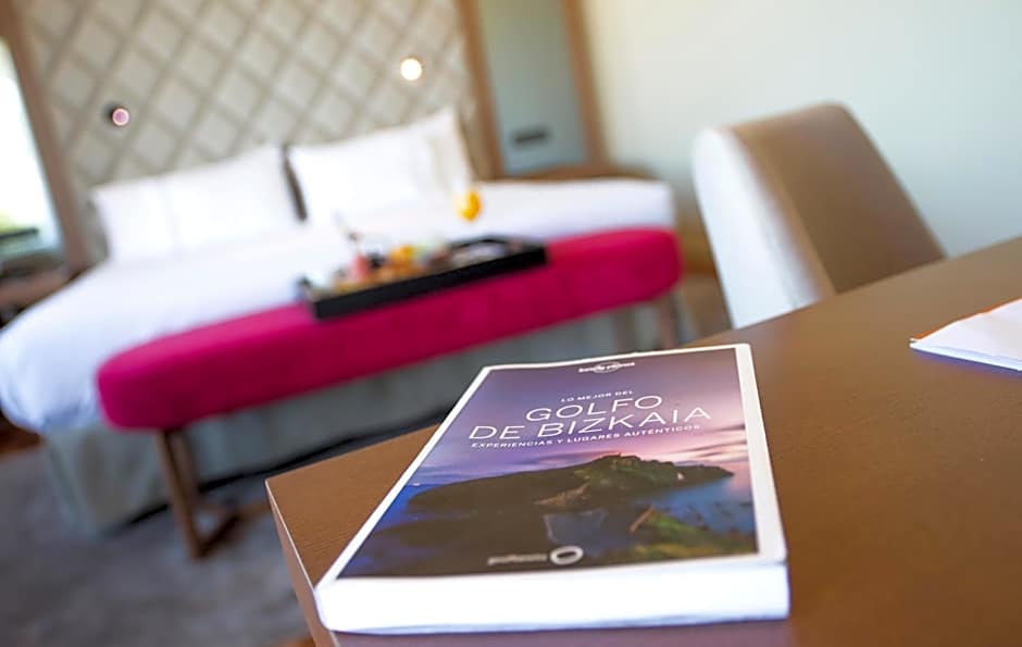 Hotel Silken Palacio Uribarren