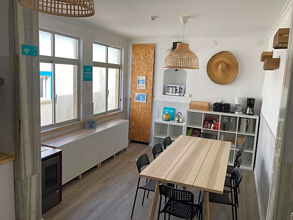 Surfer's Den Ericeira