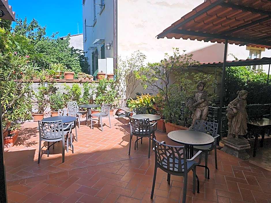 Hotel Camilla Guelfa