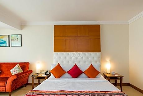 Club Pavillion Single Room