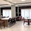Holiday Inn Express Hotel & Suites Hope Mills-Fayetteville Airport By IHG
