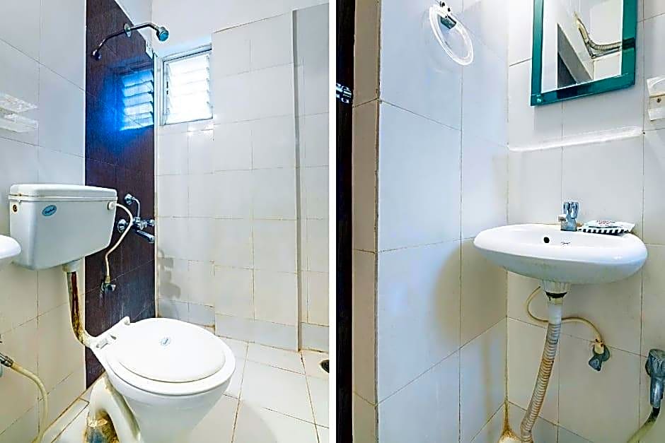 OYO 9016 Charu Comforts