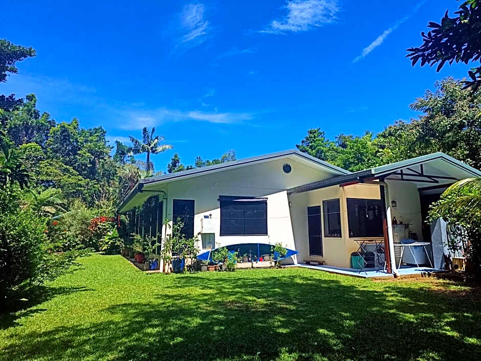 Thornton Beach Bungalows Daintree