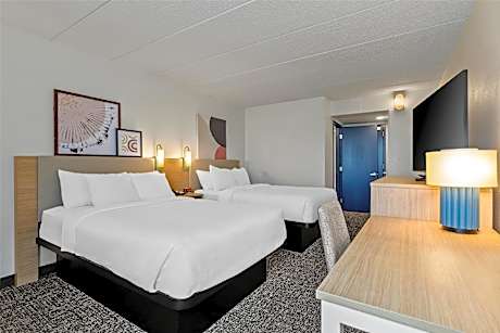 2 Double Beds
