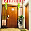Past or Tail hostel
