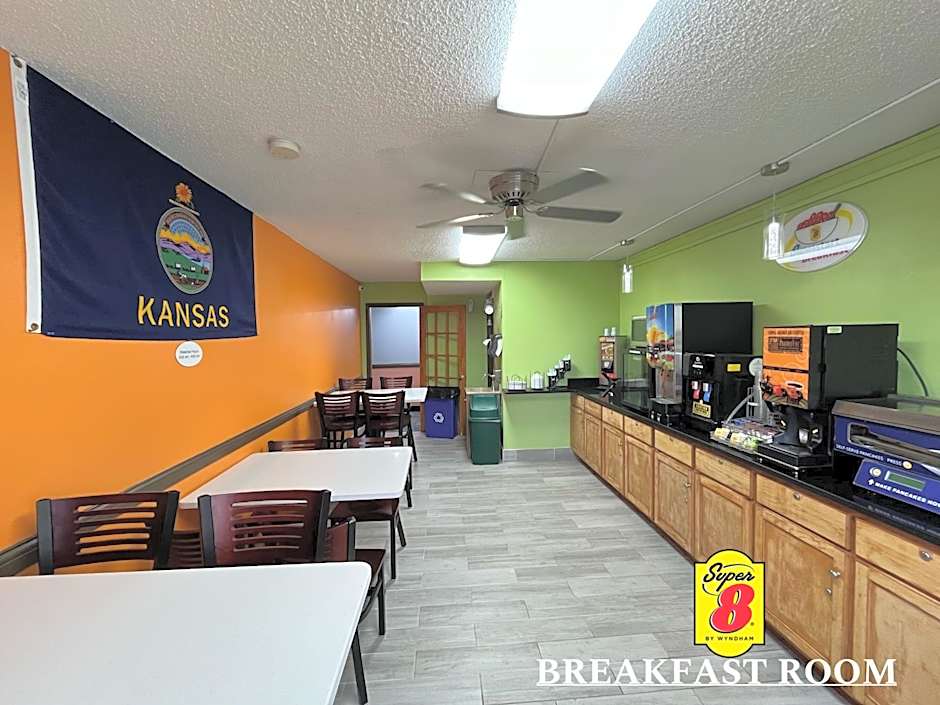 Super 8 by Wyndham Emporia