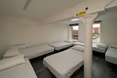 Single bed in 5-Bed Mixed Dormitory