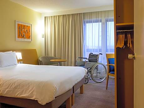 Accessible Standard Room With 1 Double Bed