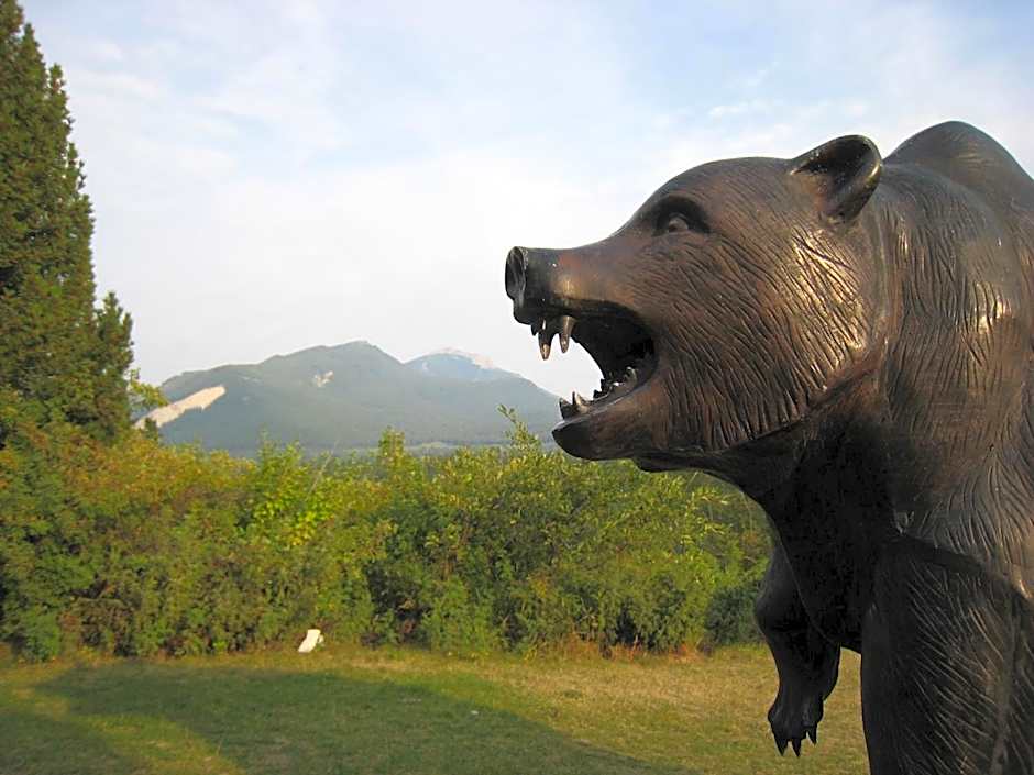 Days Inn by Wyndham Golden