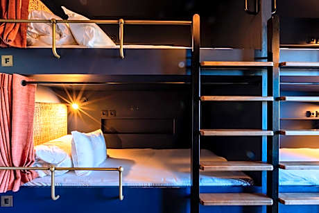 Entire 8-Bed Private Dormitory - Mixed