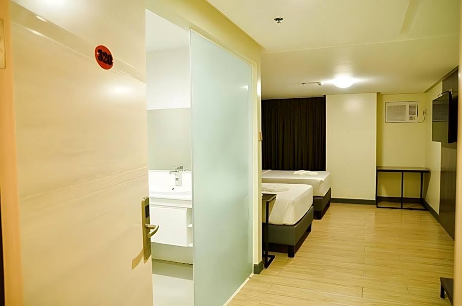 Travelite Hotel Legarda