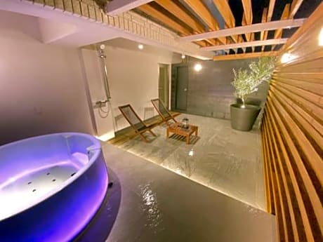 King Suite with Balcony