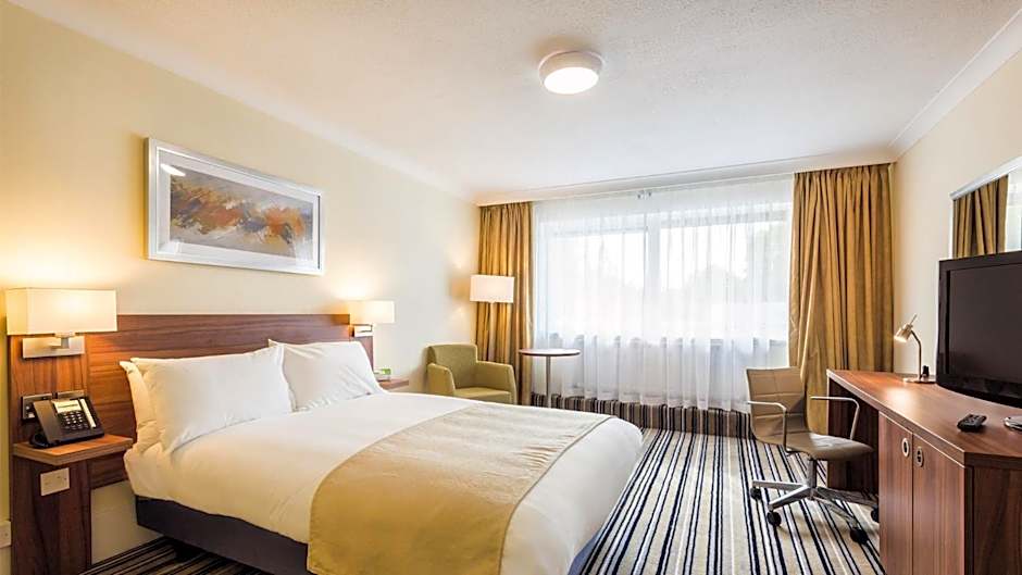 Holiday Inn Reading West By IHG