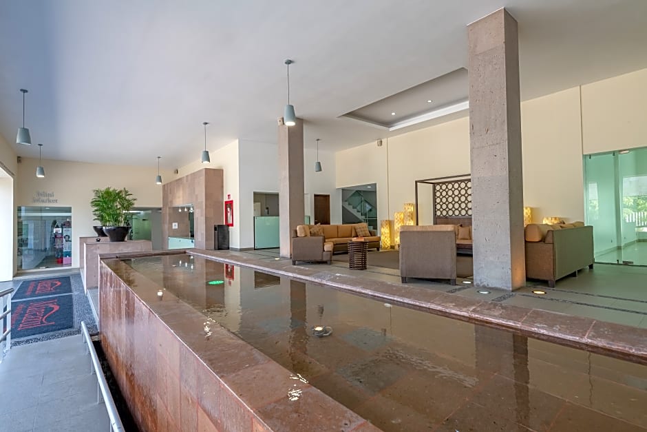 Mareazul Family Beach Condohotel