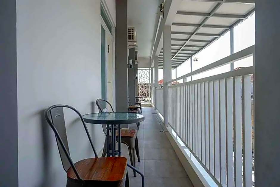 RedDoorz near Klaten Train Station