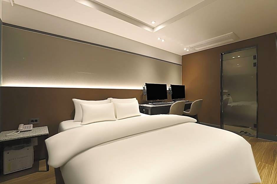 Jecheon The Wall Hotel