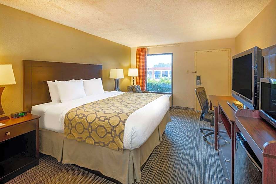 Baymont by Wyndham Columbus GA