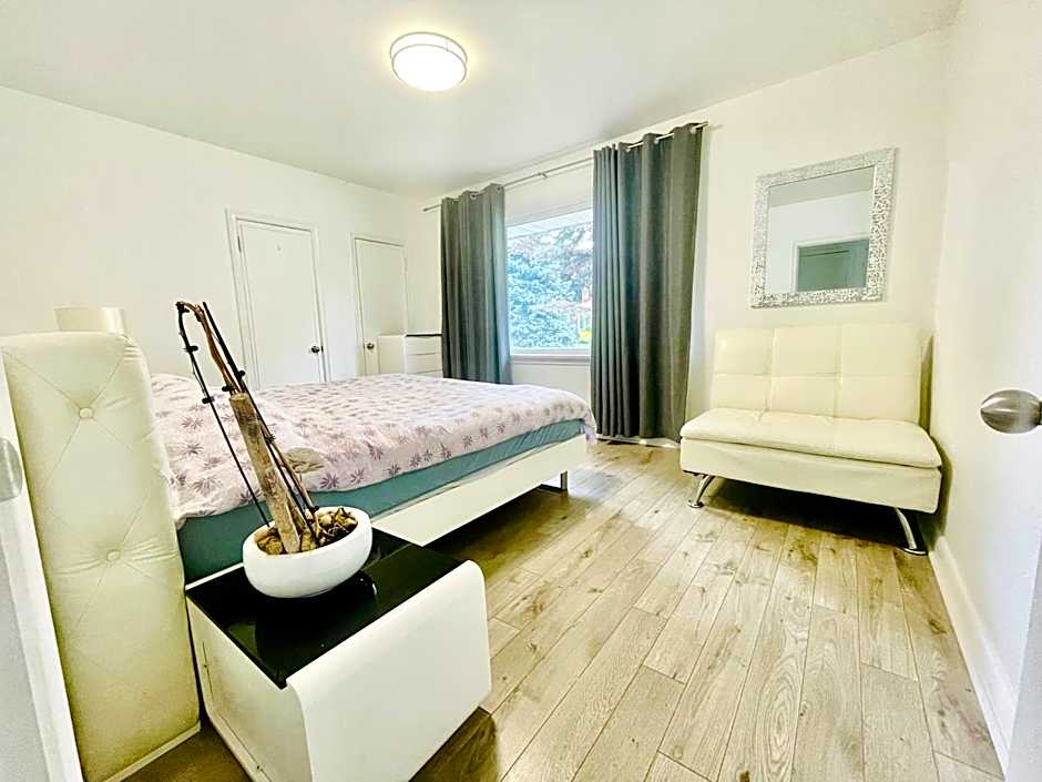 Vacation house Entire floor Kids yard walk 2 subway