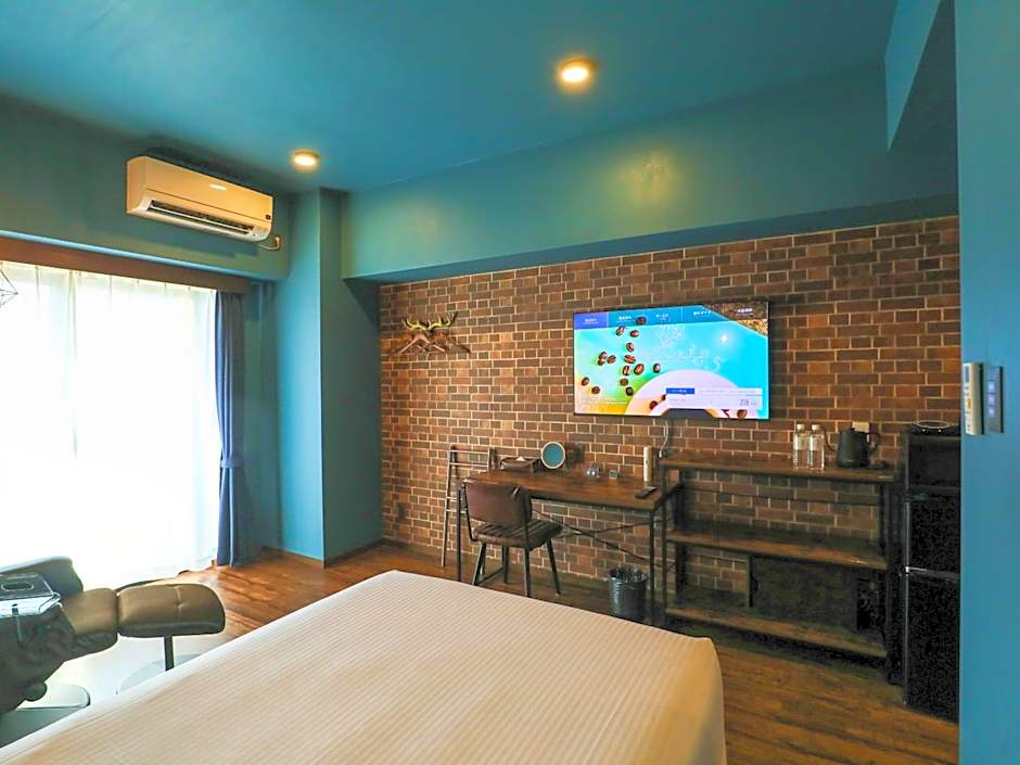 Hotel 385