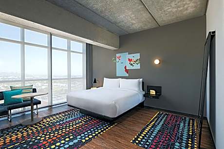 Savvy, Suite, 1 King