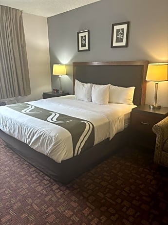 Spark by Hilton Lakewood Denver Southwest